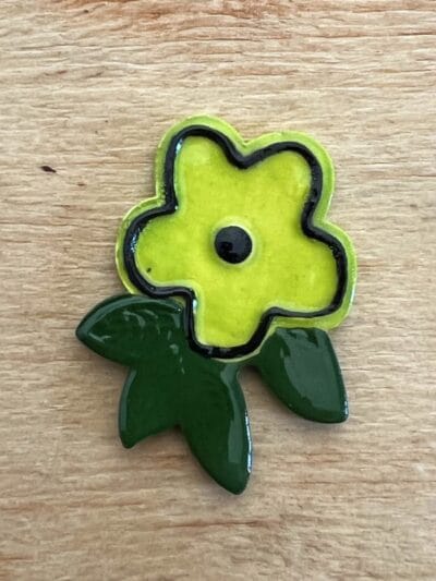 Medium Flower with leaves various colors